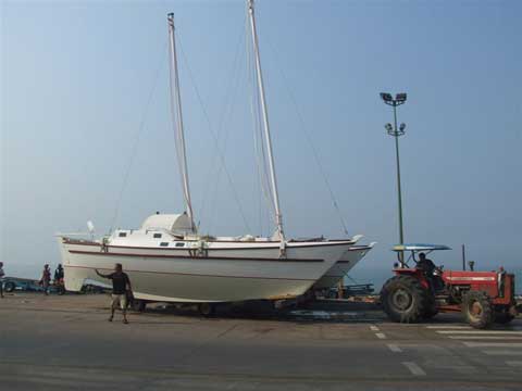 Sailing Catamaran TIKI 38' - Click to zoom.