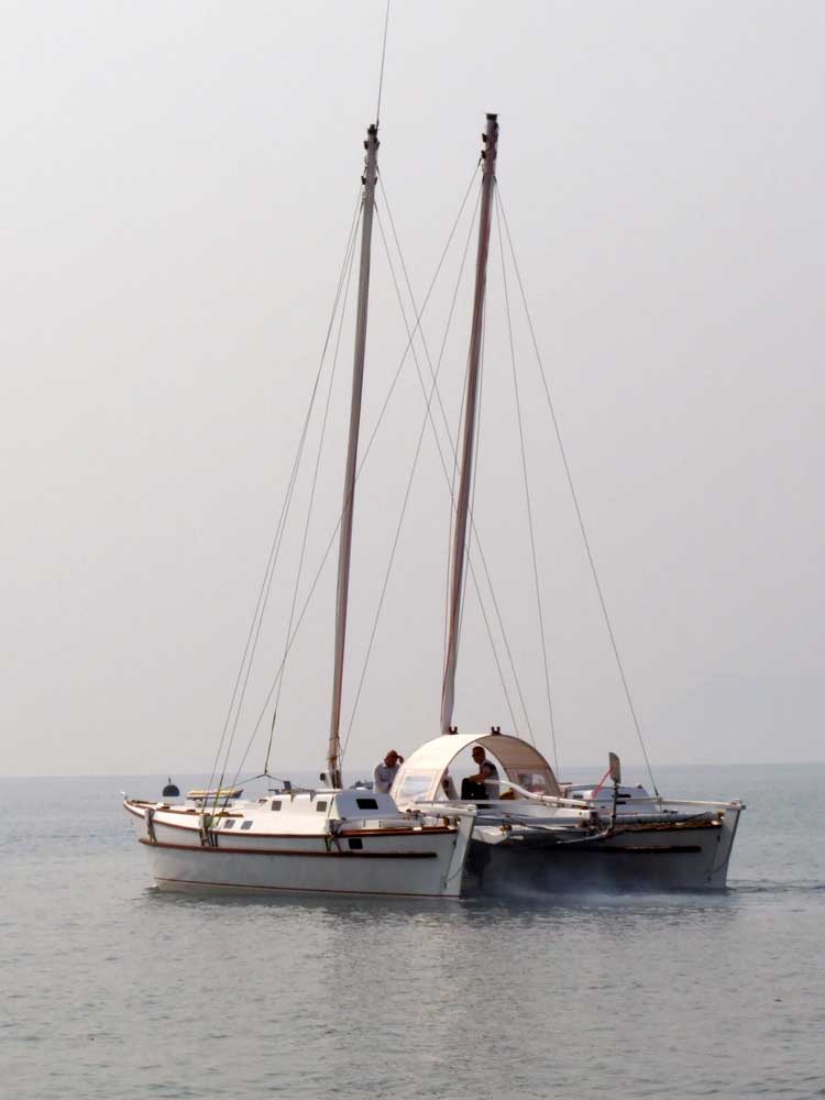 Sailing Catamaran TIKI 38' - Click to zoom.