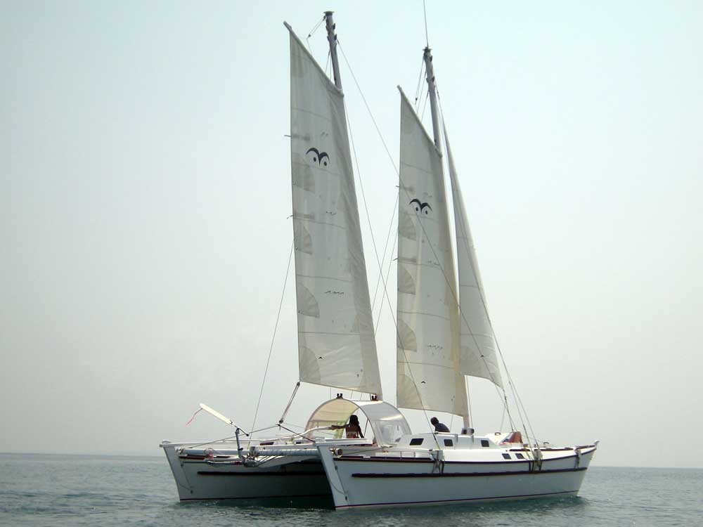 Sailing Catamaran TIKI 38' - Click to zoom.