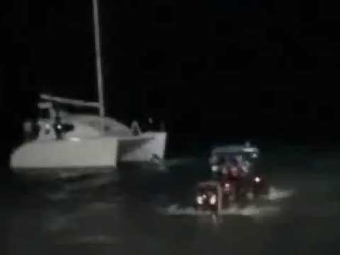 VIDEO - Red Tractor Submarine - Smile with us